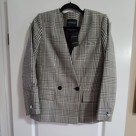 Plaid Double-Breasted Blazer - Picture 6 of 11